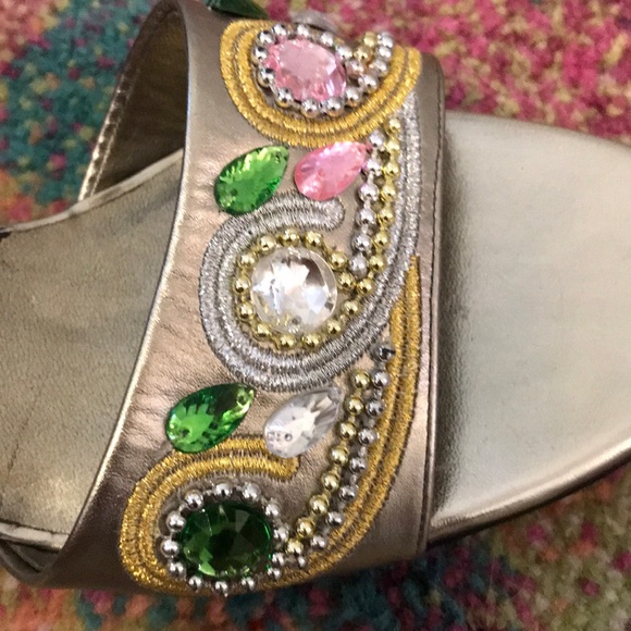 Colin Stuart 3 Inch Silver Heels - Picture 2 of 6